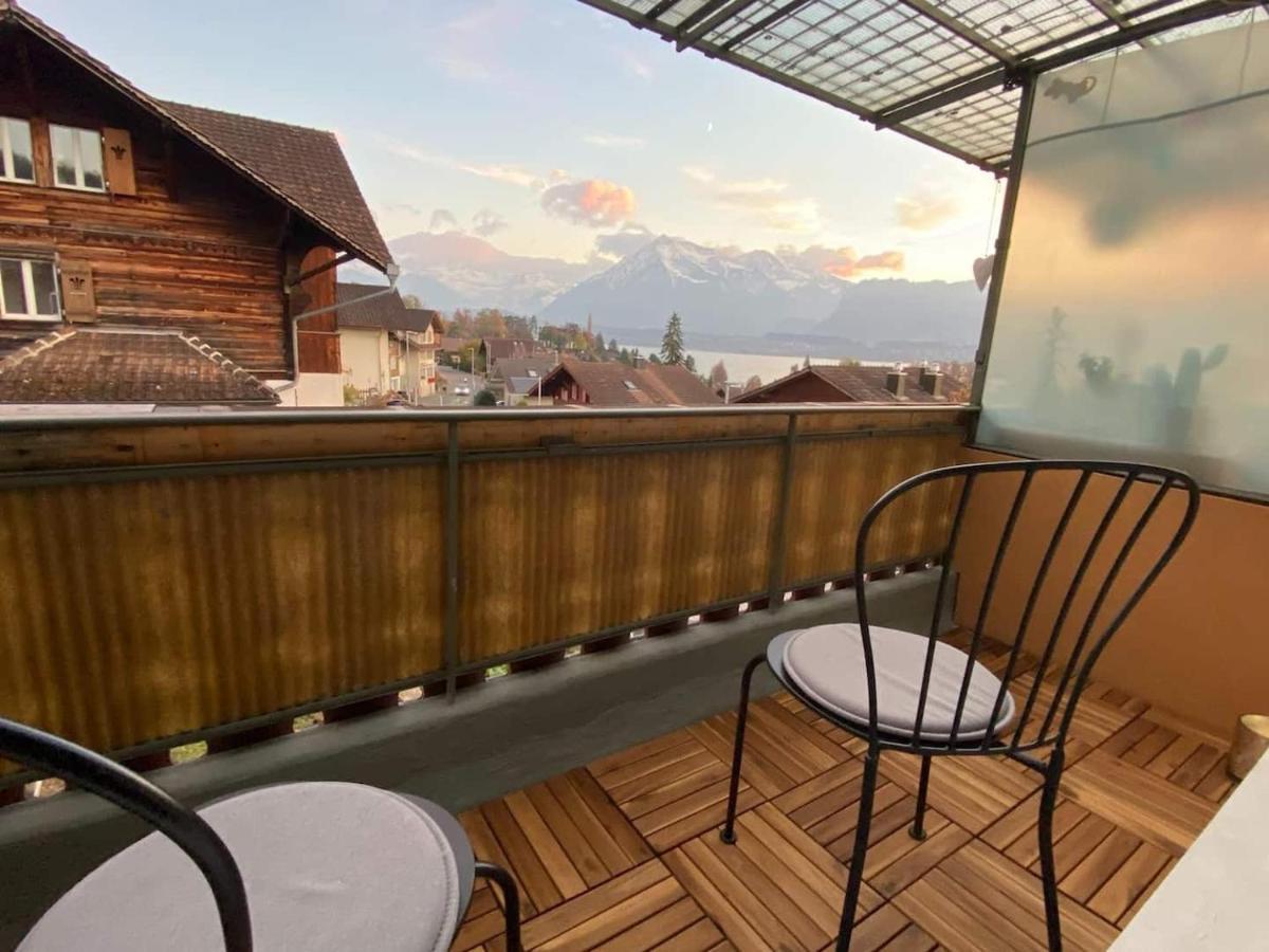 Schöne Ferienwohnung mit Seeblick Thun Exterior foto